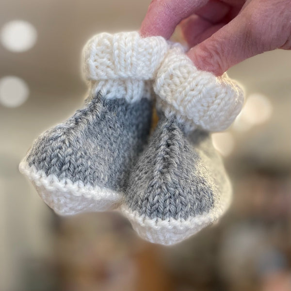 Baby ugg woollen booties