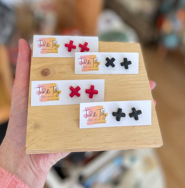 Ted & Tilly cross stud earrings