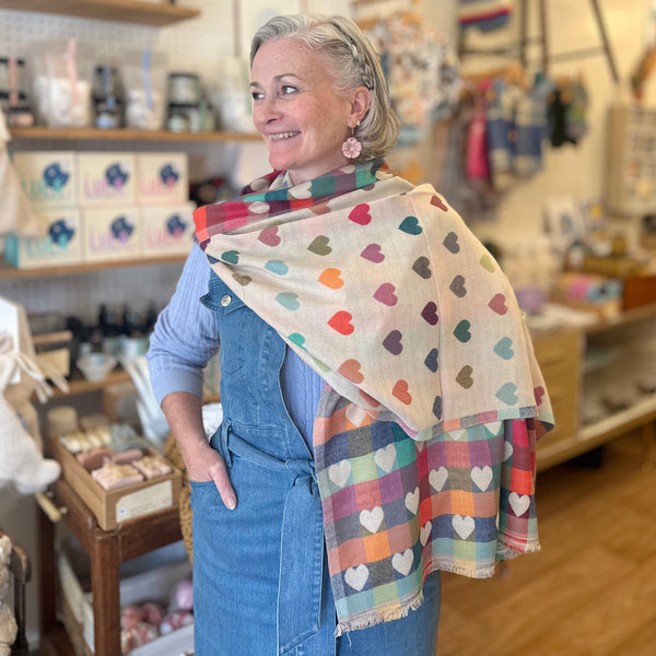 Heart scarf by Tiger Tree