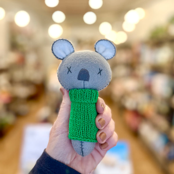Felt rattle by Mopebi