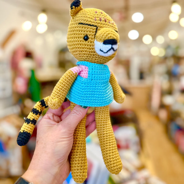 Rora the cheetah by the Crocheting Constable
