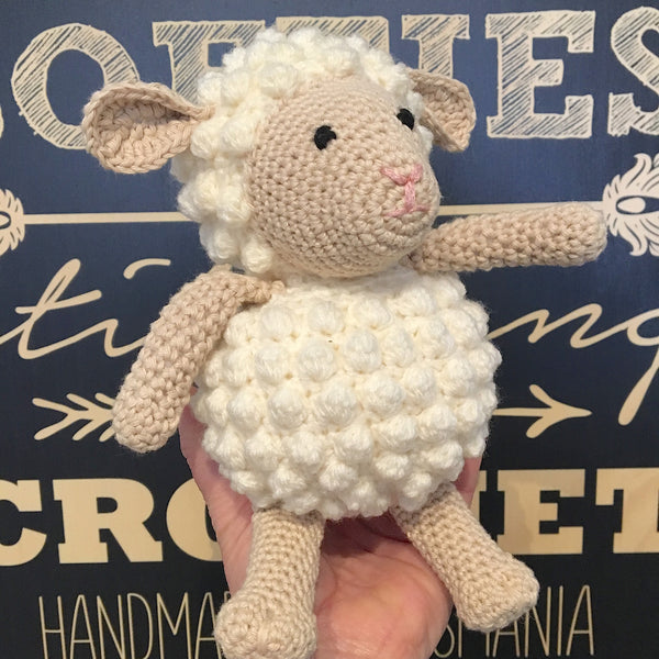 Crochet sheep by Shane