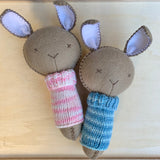 Felt sensory rattle by Mopebi